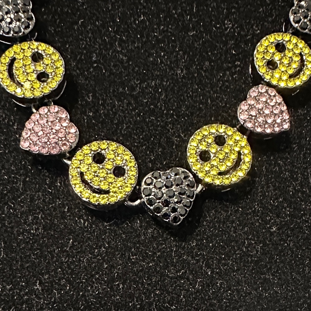 Chic Yellow Smiley Face and Pink and Black Heart Necklace - Picture 7 of 7